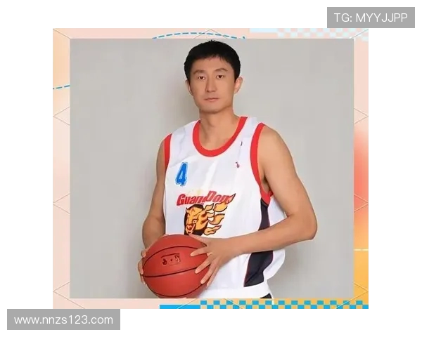 杜锋带领广东队崛起之路:从球员到教练的坚韧与创新探索 杜锋带领广东队崛起之路:从球员到教练的坚韧与创新探索