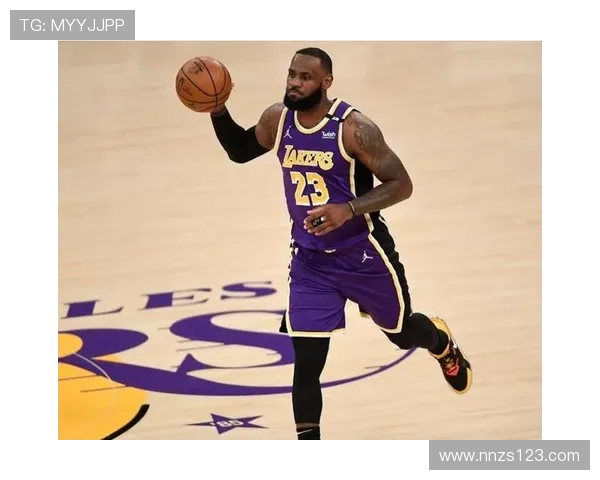 灰熊与湖人激战正酣,季后赛对决即将上演精彩悬念 灰熊与湖人激战正酣,季后赛对决即将上演精彩悬念