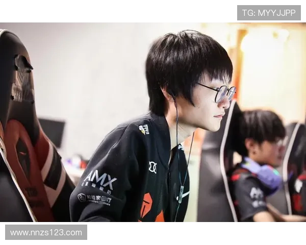 Tian掌控野区节奏引领团队攻防转换展现巅峰操作重塑打野新格局