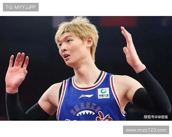 王哲林率队奋勇拼搏展现中国男篮内线核心强大战斗力